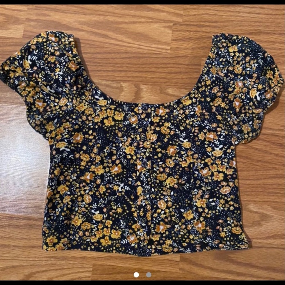 Puff sleeve top